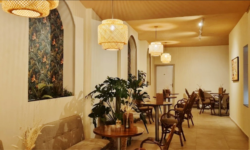 Image 15: Frühstücksgericht & Heißgetränk nach Wahl für 1, 2 oder 4 Personen