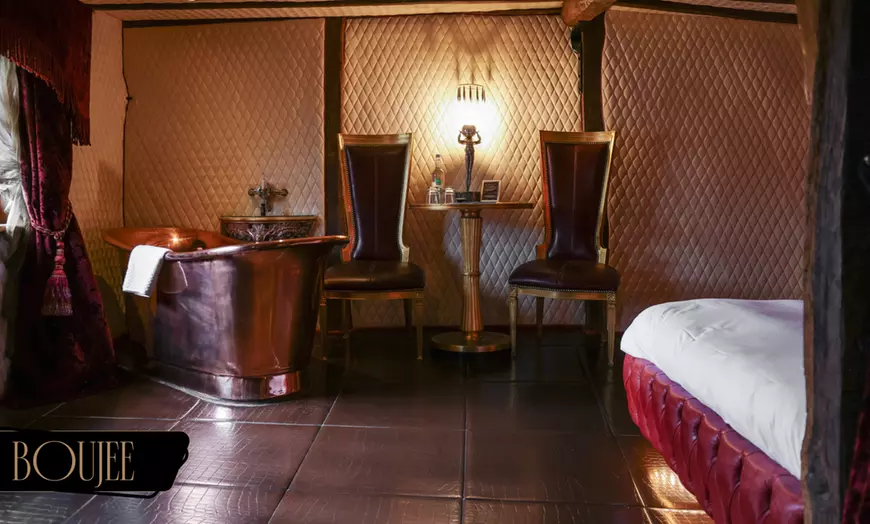 Image 32: Beaconsfield or Stadhampton: 5* Luxurious Hotel Break with Breakfast