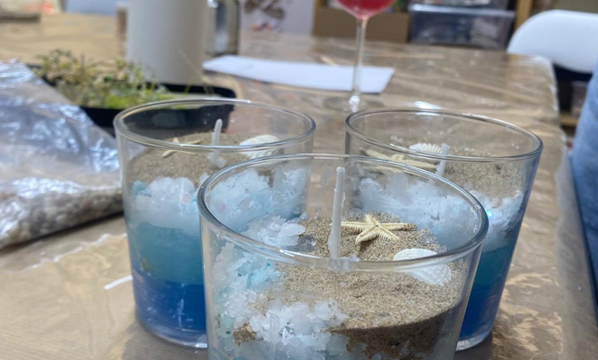 Image 6: Crea tu propia vela con vino o cerveza y tapas para 1 o 2 personas 