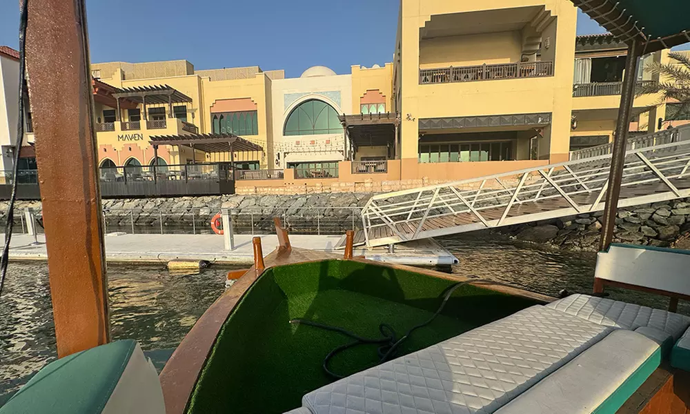 30 or 60-Minute Quick Scenic Cruise in Abu Dhabi for Up to 2, 3, or 4