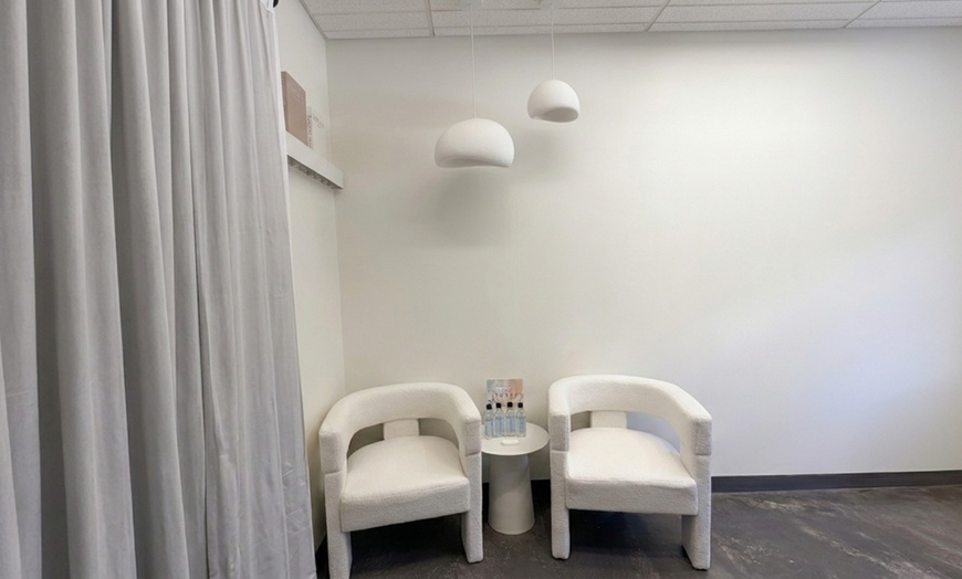 Image 2: One, Two or Three Soma Smooth Treatment (Microdermabrasion)