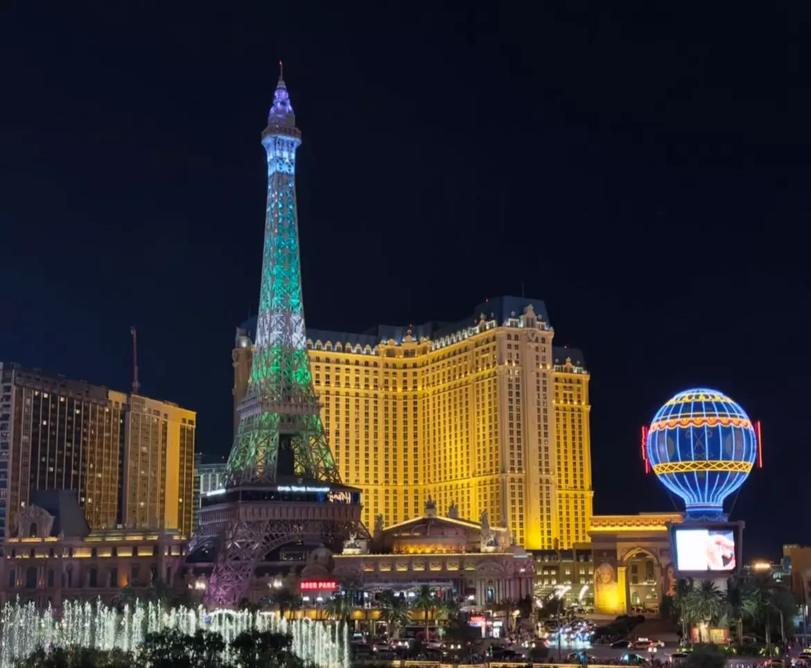 ✈ Viva Las Vegas: The Ultimate 4-Day with Air & Hotel