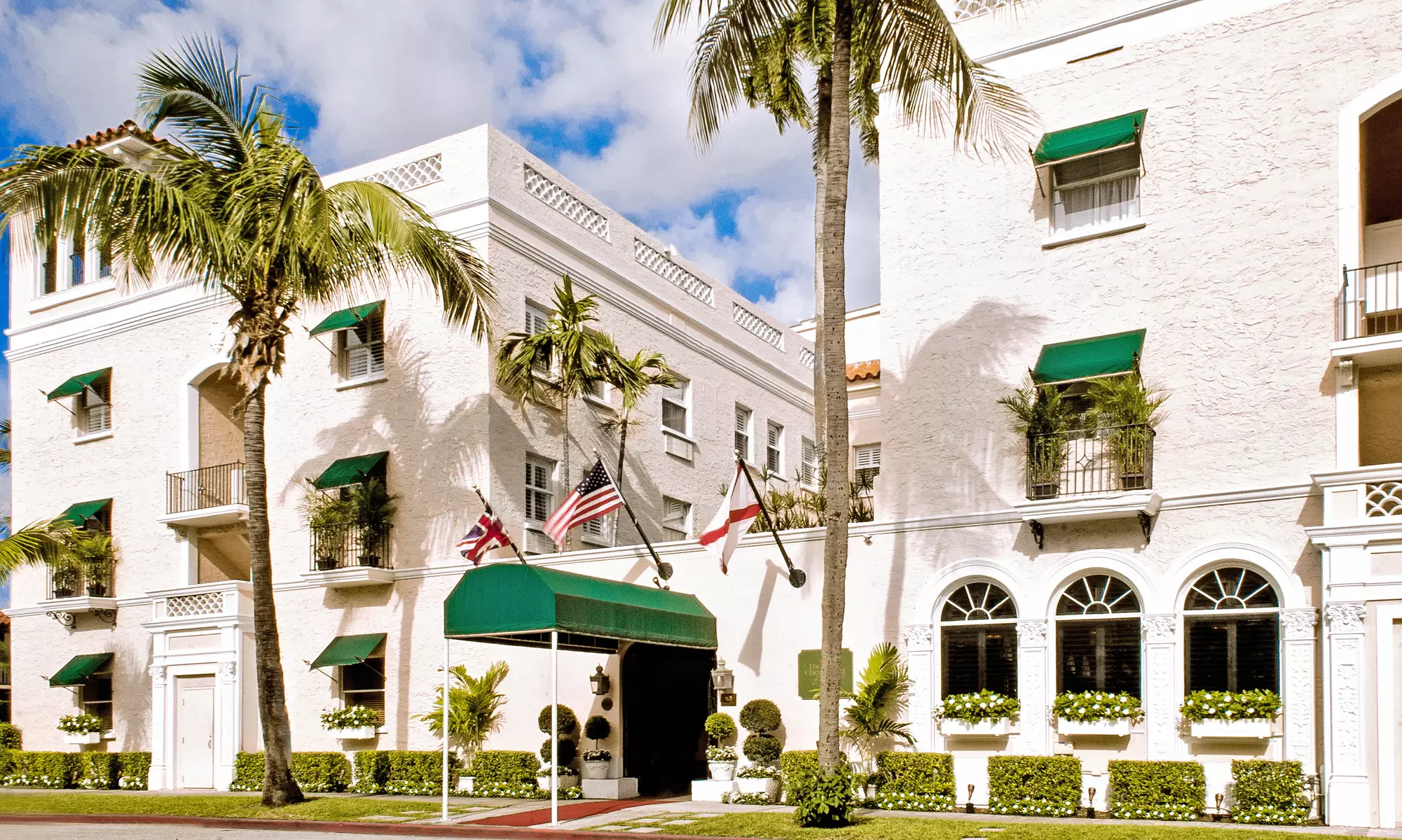 Stay with Continental Breakfast at Chesterfield Hotel Palm Beach in Palm Beach, FL. Dates into October. - Primary Image