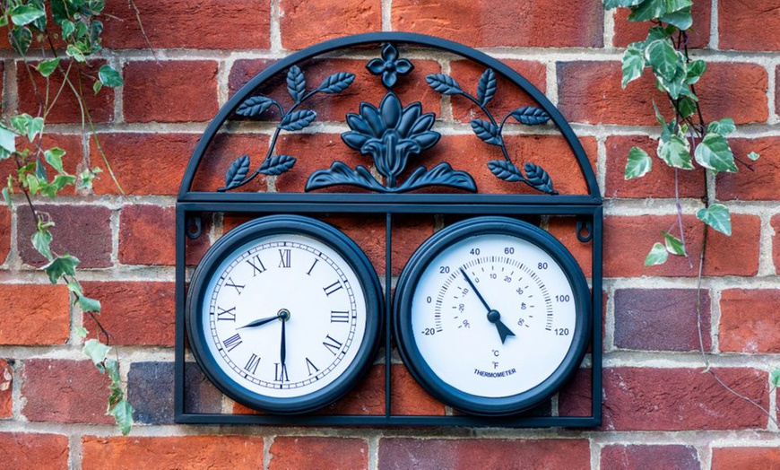 Image 7: Decorative Garden Clocks and Thermometers