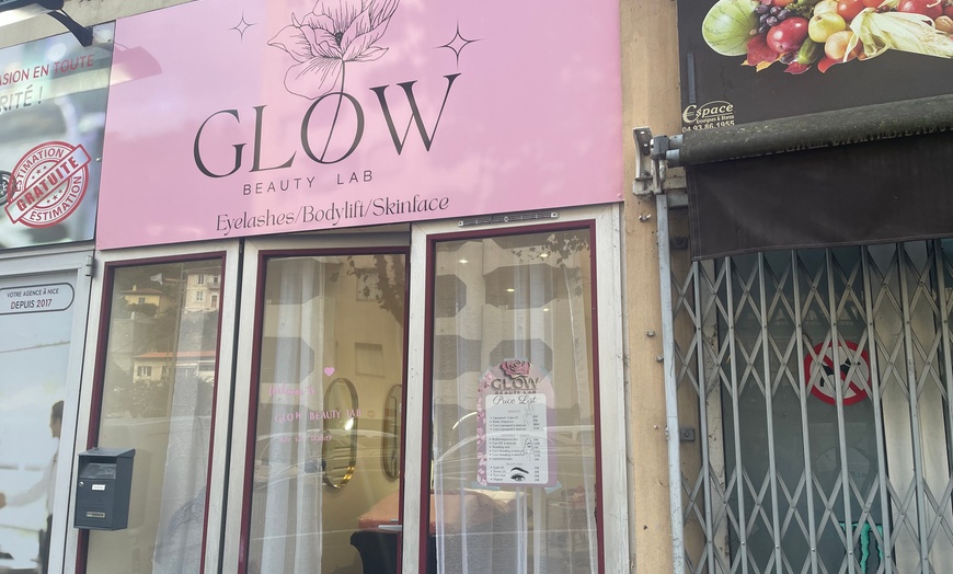 Image 2: Pose d'extensions de cils au choix