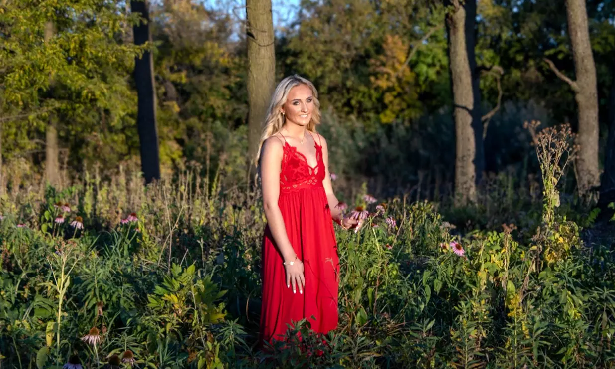 30 or 60 Minute Outdoor Photography Sessions with Downloadable Photos