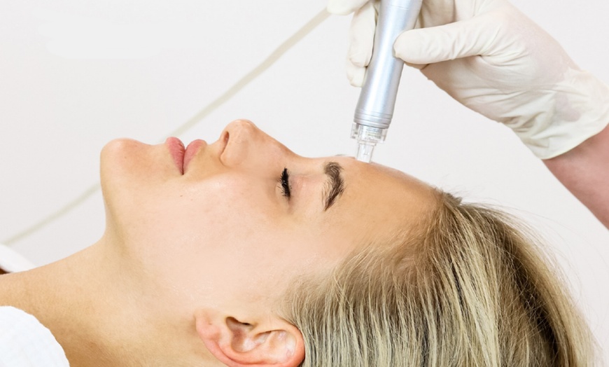 Image 3: 60-Min Diamond HydraFacial or Diamond Microdermabrasion + LED +Massage