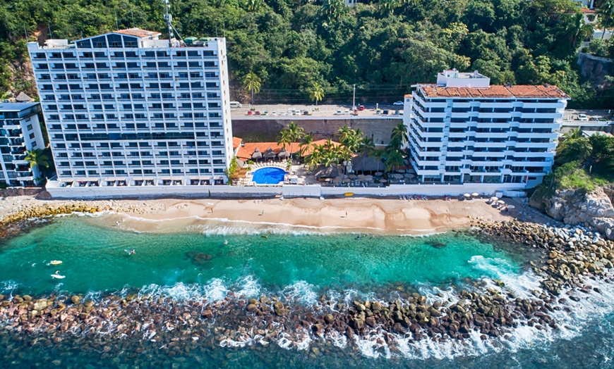 Image 11: 4-Star Retreat with Snorkeling on a Private Beach