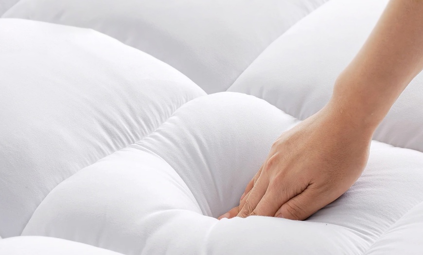Image 3: Goose Down Mattress Topper