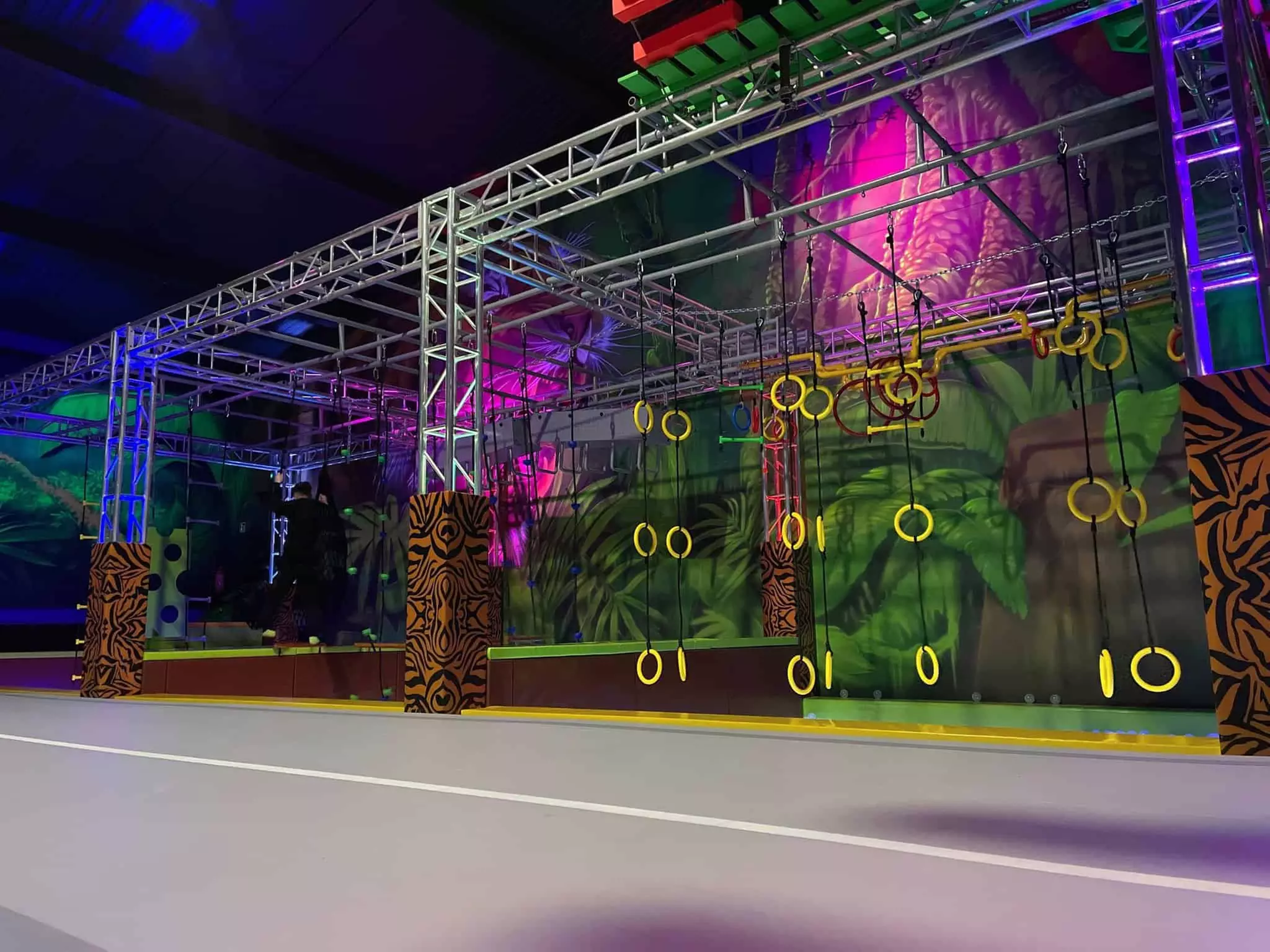 Odlotowa rozrywka w sercu dzikiej dżungli: codzienne bilety wstępu