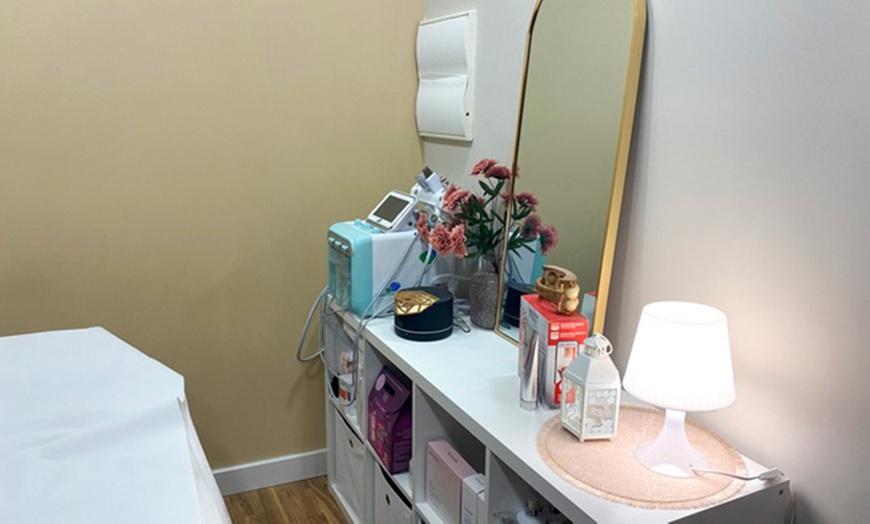 Image 3: Aromaterapia y masaje facial con head spa japonés