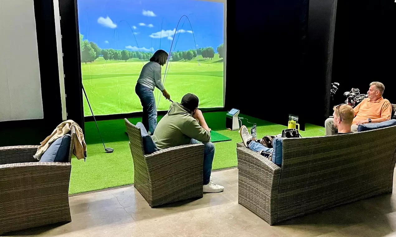 1 or 2 Hour Indoor Golf with Advanced Simulators for Up To 4P Players 