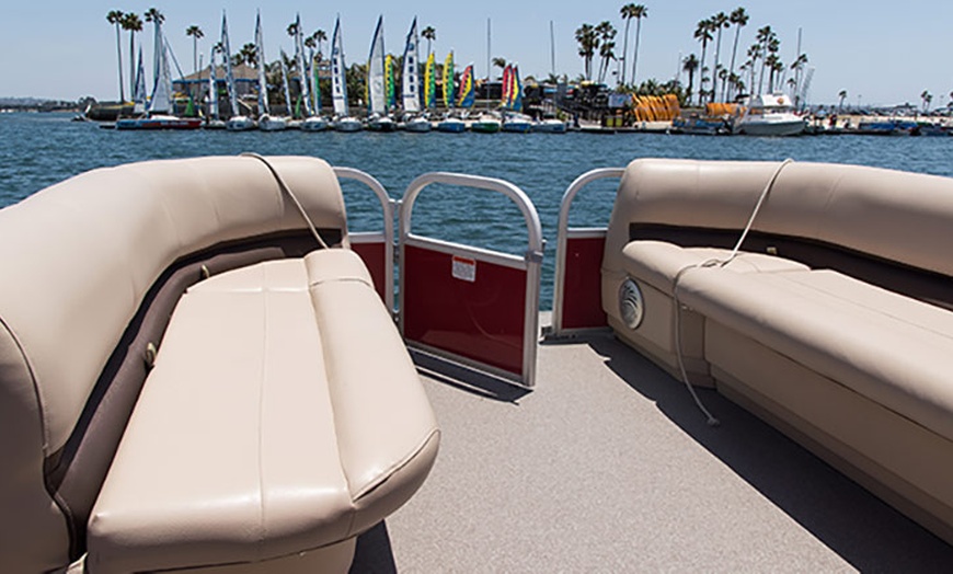 Image 5: Discover Mission Bay on a One or Two-Hour Pontoon Rental