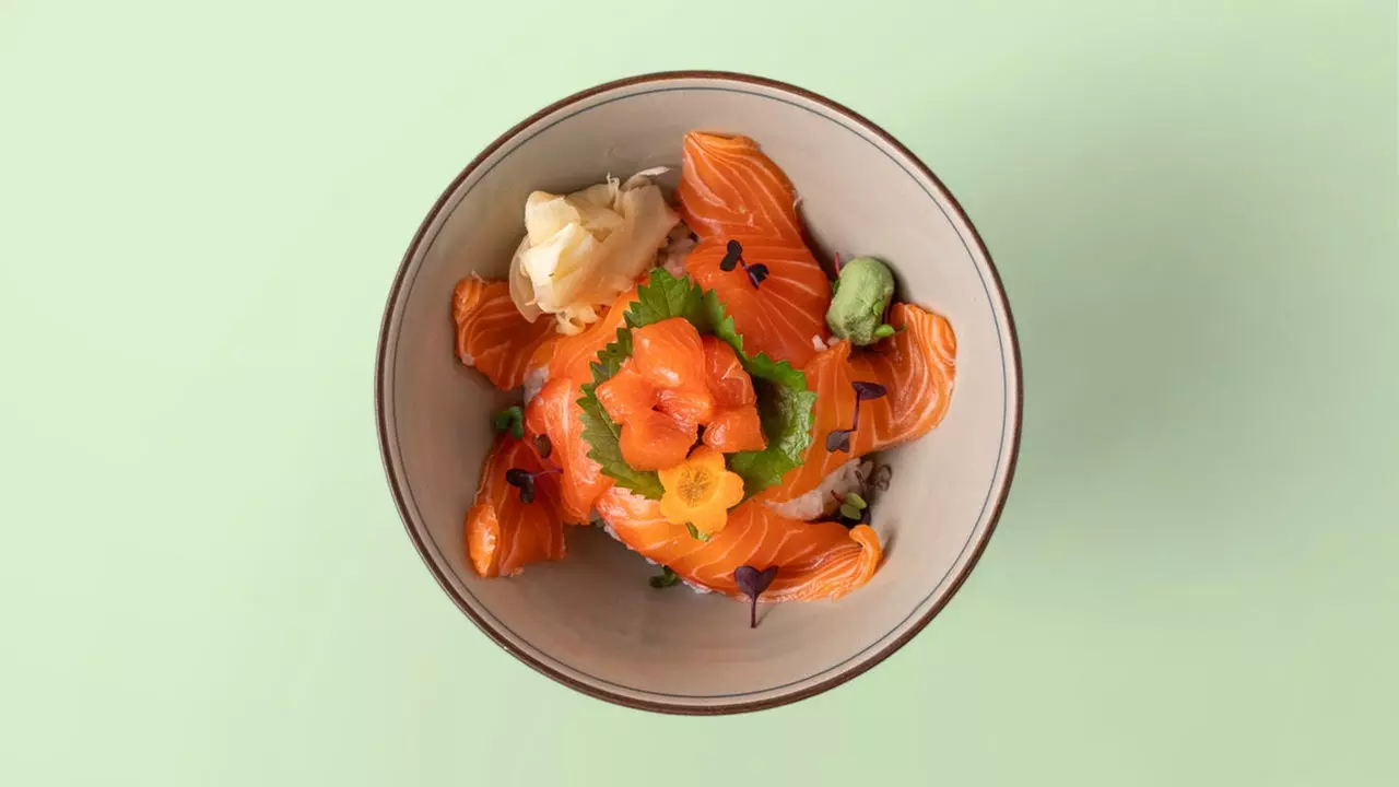 Japanisches Lunch-Menü to go inkl. Vorspeise, Donburi & Grüntee