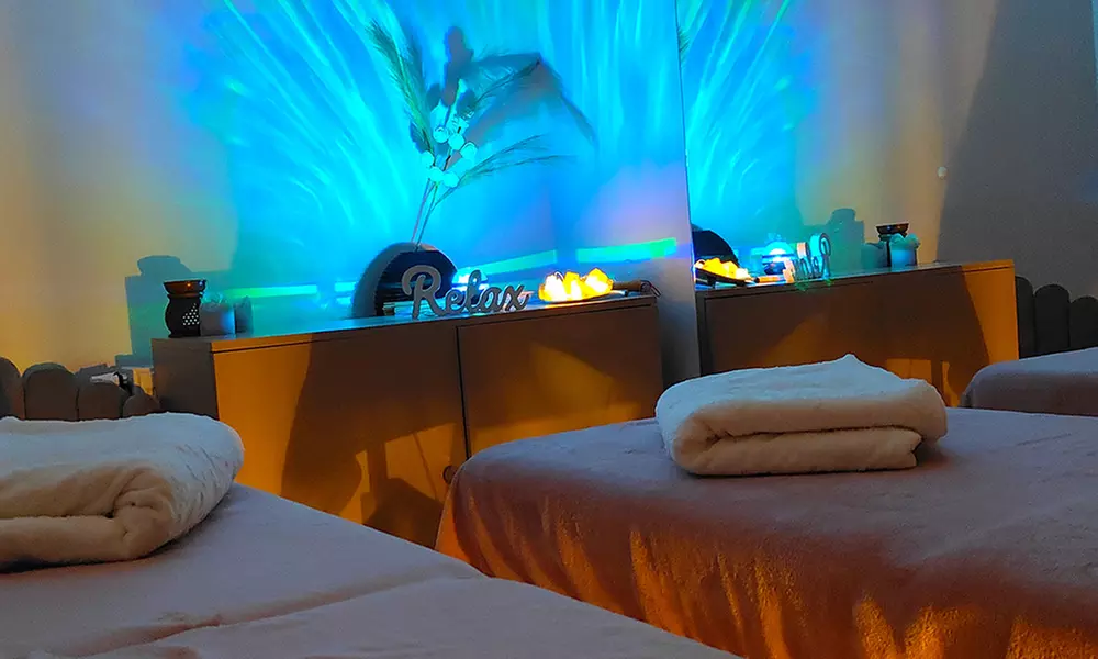 Głęboki relaks z rytuałami Head Spa: peeling, maska, masaż i więcej