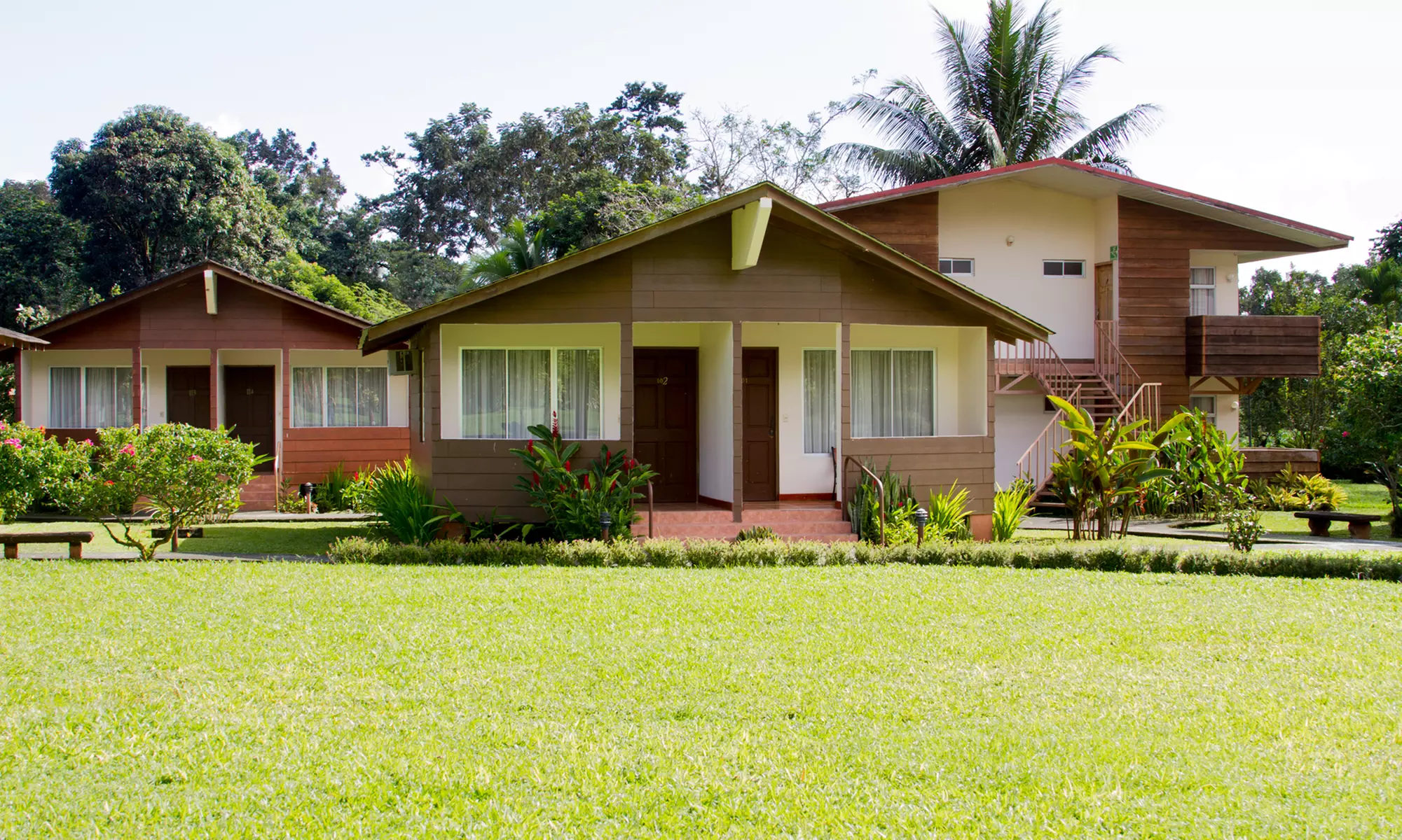 ✈ 6-Nt Costa Rica Volcano & Beach Vacation w/ Optional Air & Car