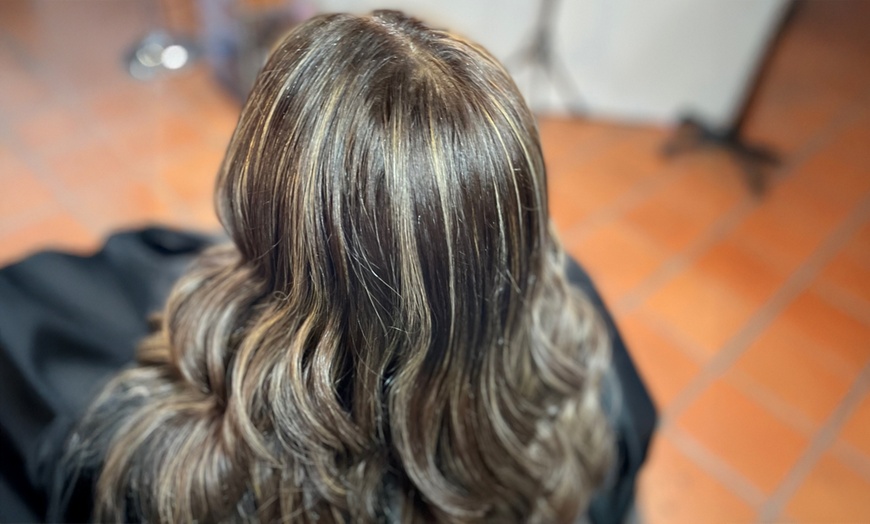 Image 2: Haircut With Condition, Blowdry, Color Retouch, And Deep Treatment
