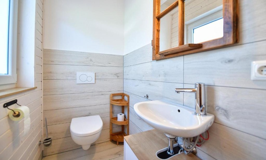 Image 6: Sauerland: 4 Nächte im Ferienhaus + Endreinigung & Panorama-Sauna