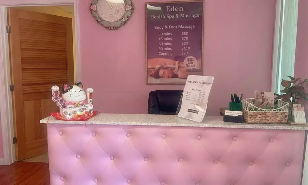 Deep Tissue Massage with Hot Oil and Stones for Total Relaxation