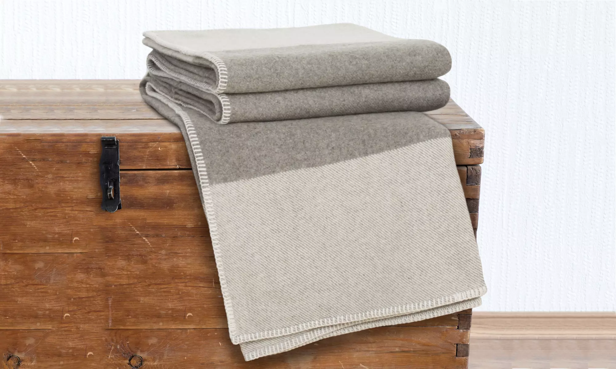 Lavish Home 100% Australian Wool Blanket - Primary Image
