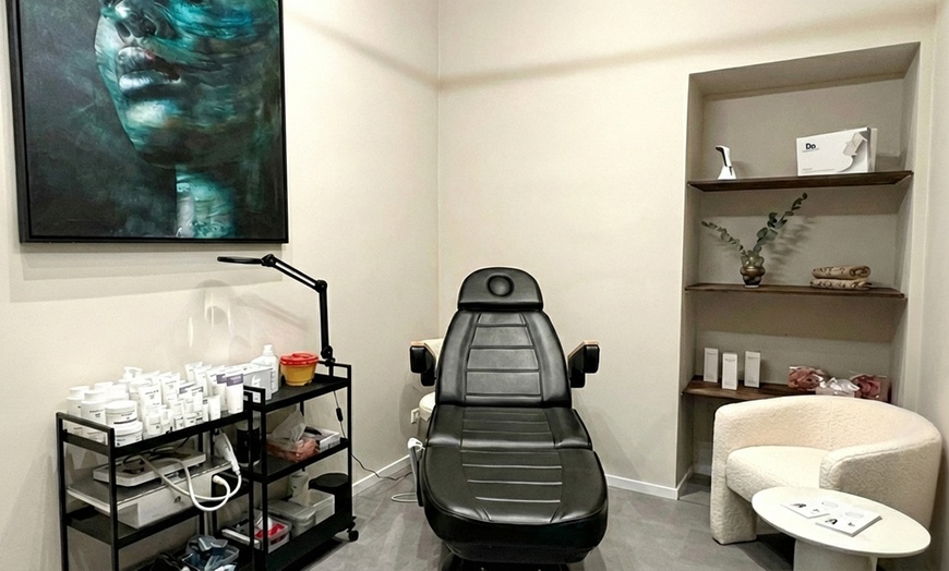 Image 6: 1 oder 2x 60 Min. kosmetisches Microneedling inkl. LED-Therapie