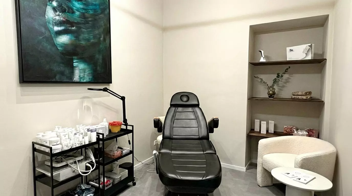 1 oder 2x 60 Min. kosmetisches Microneedling inkl. LED-Therapie