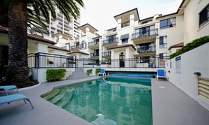 Broadbeach: Apartment Stay with Wine