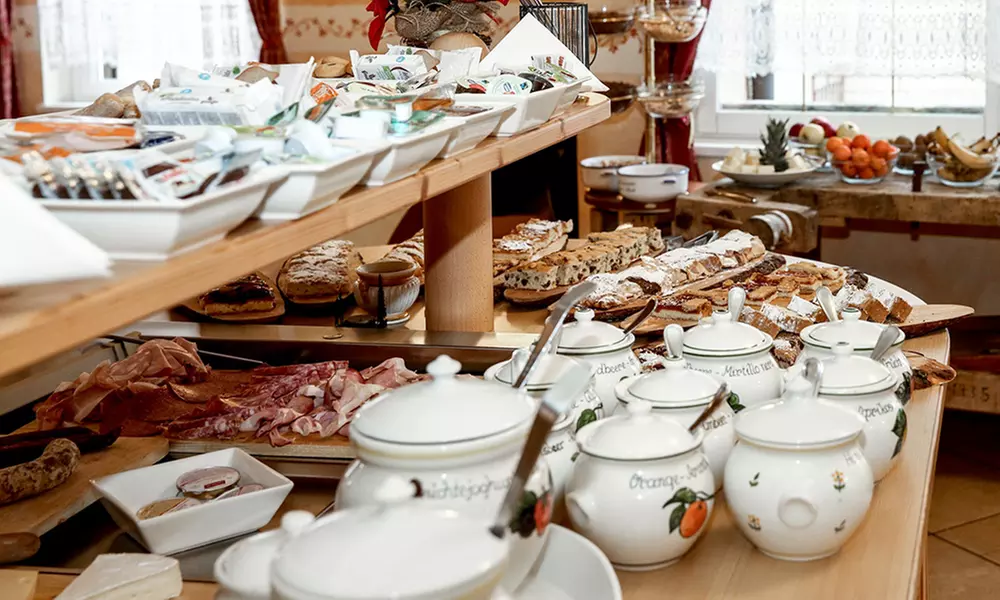 Dolomiti 4*: camera Standard o Deluxe, colazione, mezza pensione e Spa