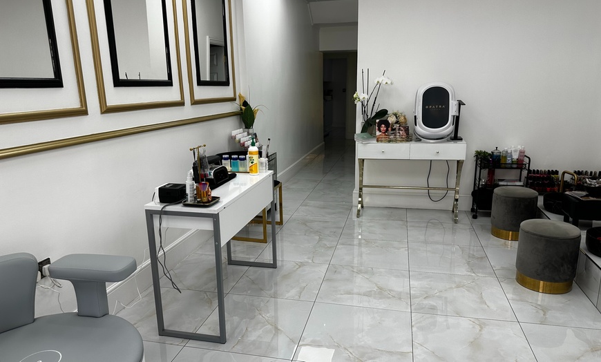 Image 4: Up to 61% Off on Massage - Swedish at MelsGlowHouse