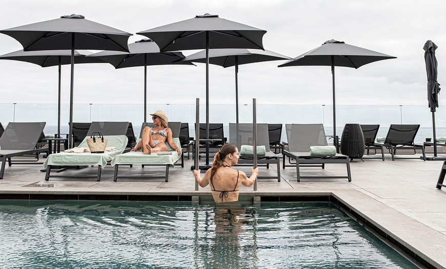 Image 5: DayPass con hamacas, sombrilla, cóctel y opción a almuerzo o Spa