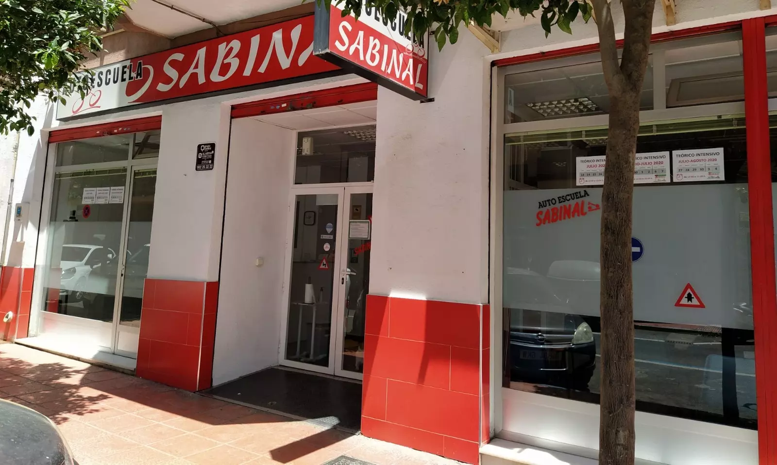 Curso para el carnet de coche o moto en Autoescuela Sabinal