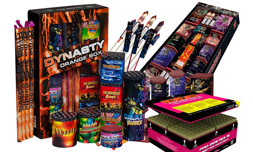 Vuurwerkpakketten - West Vuurwerk BV | Groupon