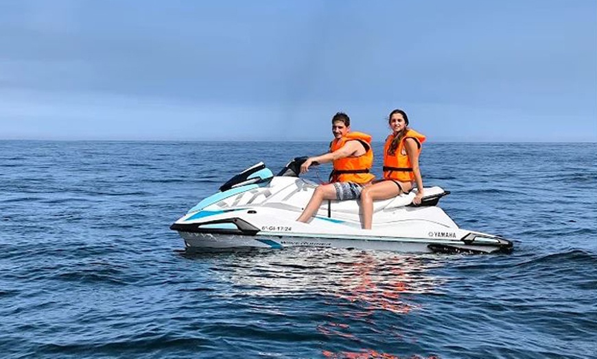 Image 9: Excursión de 30 o 60 minutos en moto de agua con opción a paddle surf