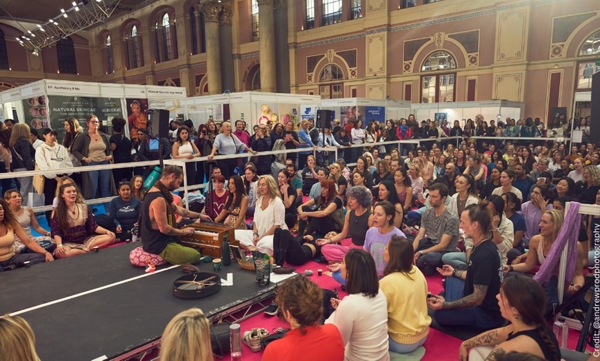 Image 5: Ticket to OM Yoga Show 2025: Discover a Transformative Journey