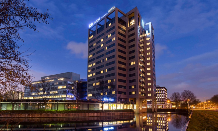 Image 8: ✈ 8-Day Amsterdam and Paris Vacation w/ Air from Great Value Vacations