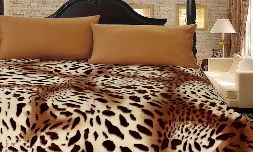 Image 2: Animal-Print Faux Mink Blanket