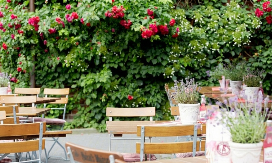 Image 3: Schnitzel-Buffet am Freitag für 1 bis 4 Personen