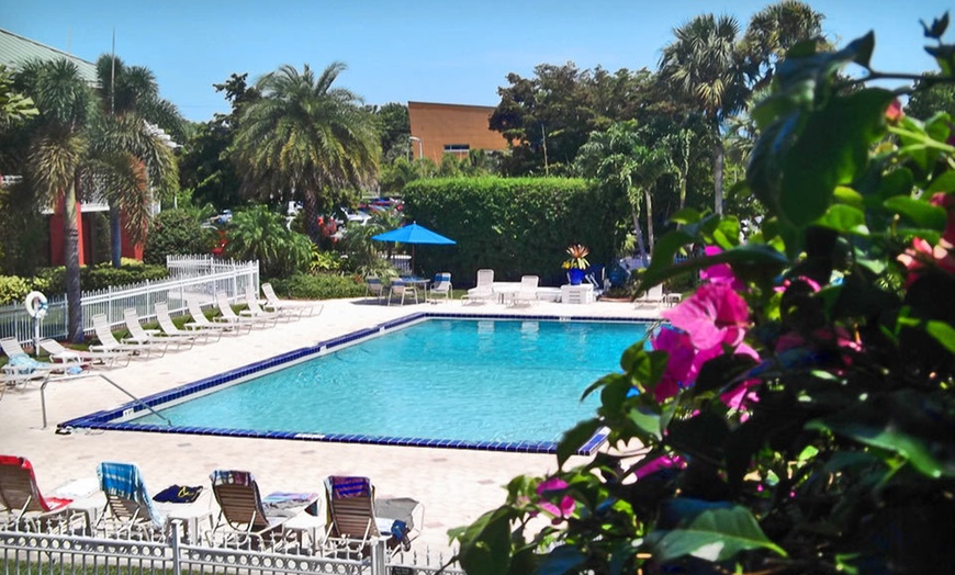 Ramada Inn of Naples in - Naples, FL | Groupon Getaways