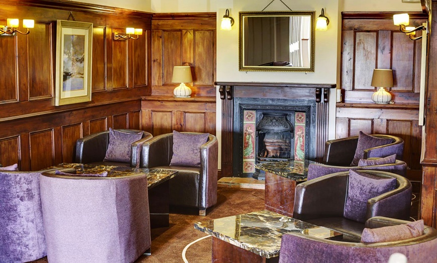 Image 5: Premium 3-Course Sunday Roast with Prosecco or Wine for 1, 2, or 4