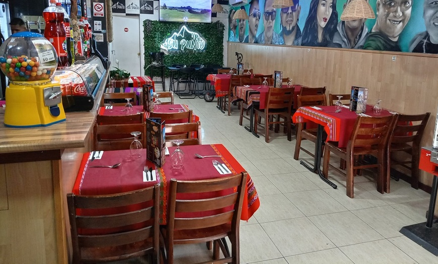 Image 6: Menú peruano para 2 o 4 personas, con opción a un pisco por persona