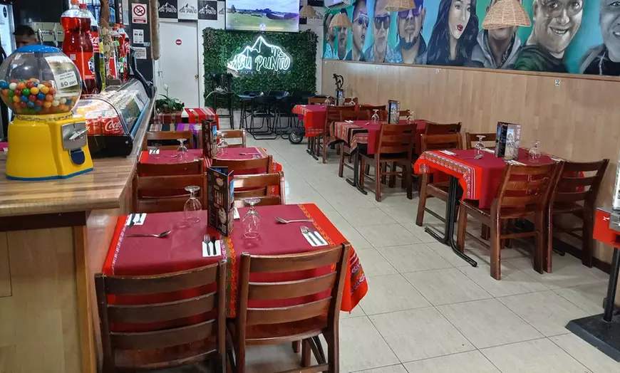 Image 6: Menú peruano para 2 o 4 personas, con opción a un pisco por persona