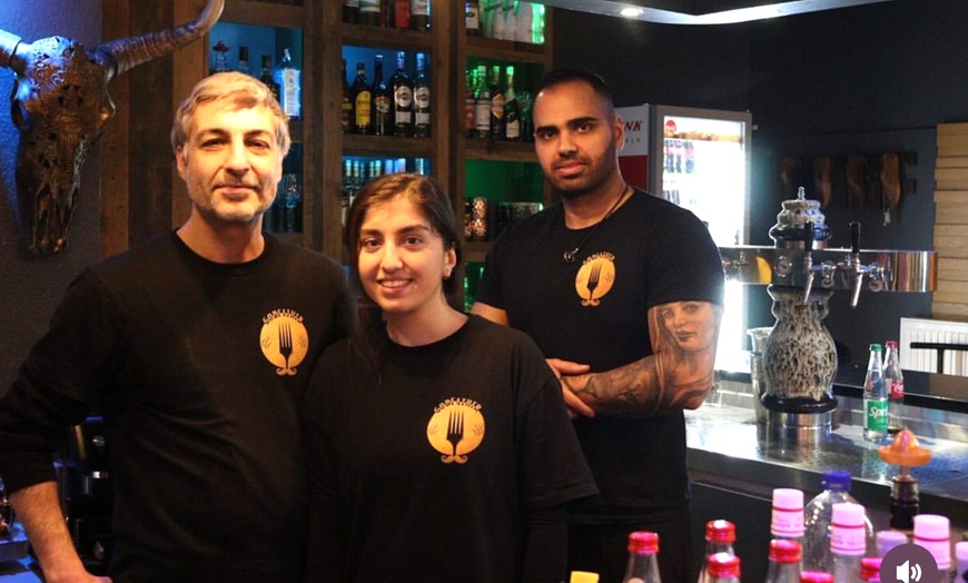 Image 5: 1 oder 2x Burger nach Wahl oder Traditional Chicken Wings inkl. Fries 