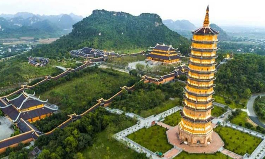 Image 7: 11-Day Vietnam Adventure: Stay, Cruise, Flights, Meals & Halong Tours!