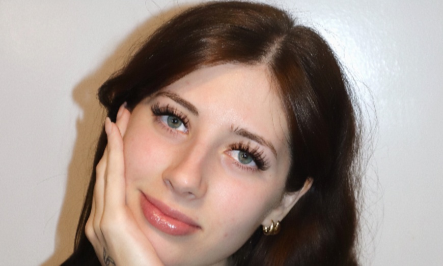 Image 2: Get Classic, Mega Classic, Hybrid, or Volume Full Set Lash Extensions