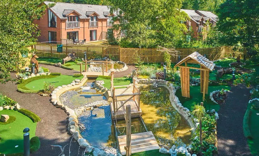 Image 13: Forest of Dean: Glamping Megapod for Four