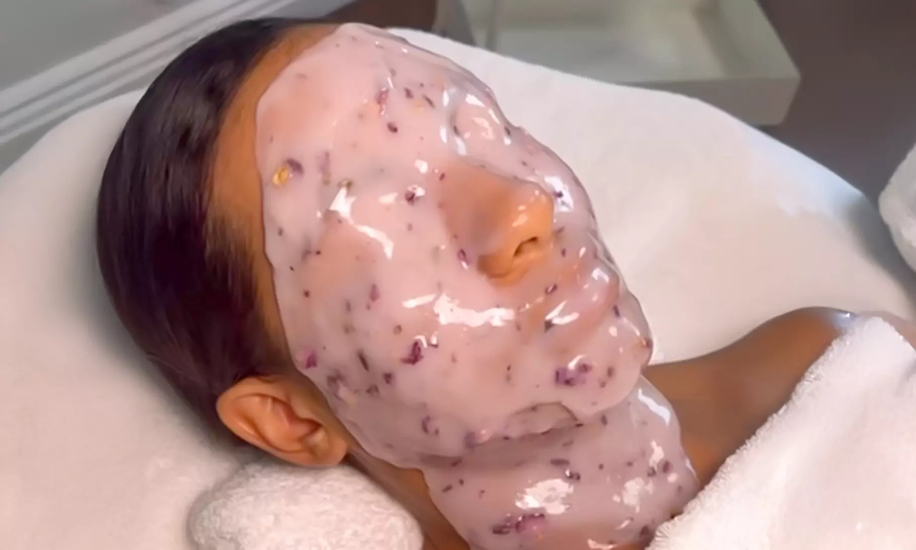 Soin du visage au choix : Dermaplanning, Hydra visage ou Hydra Lift à Beauty sissi, jusqu'à 46% de remise - Primary Image