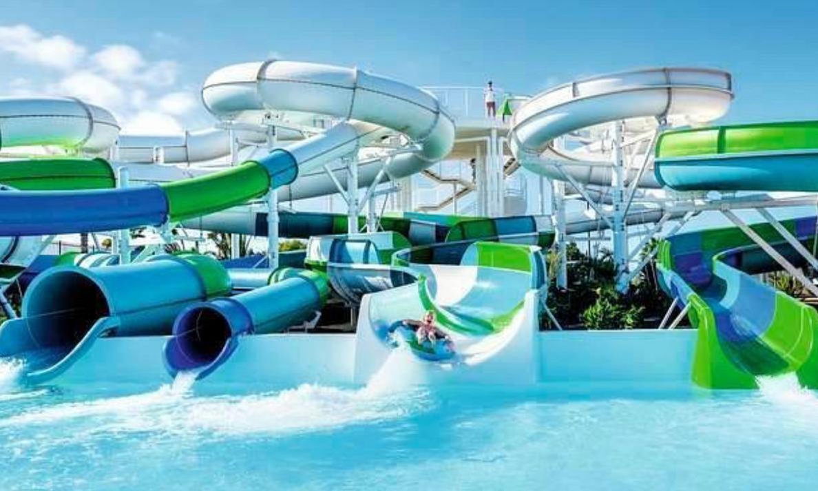 Entrada para niño o adulto a parque acuático Aqualava en Lanzarote