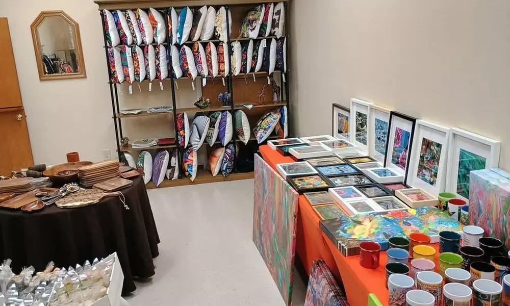 Ignite Imagination: Kids' Birthday Painting Party & Craft Fun for Up to 16 - Primary Image