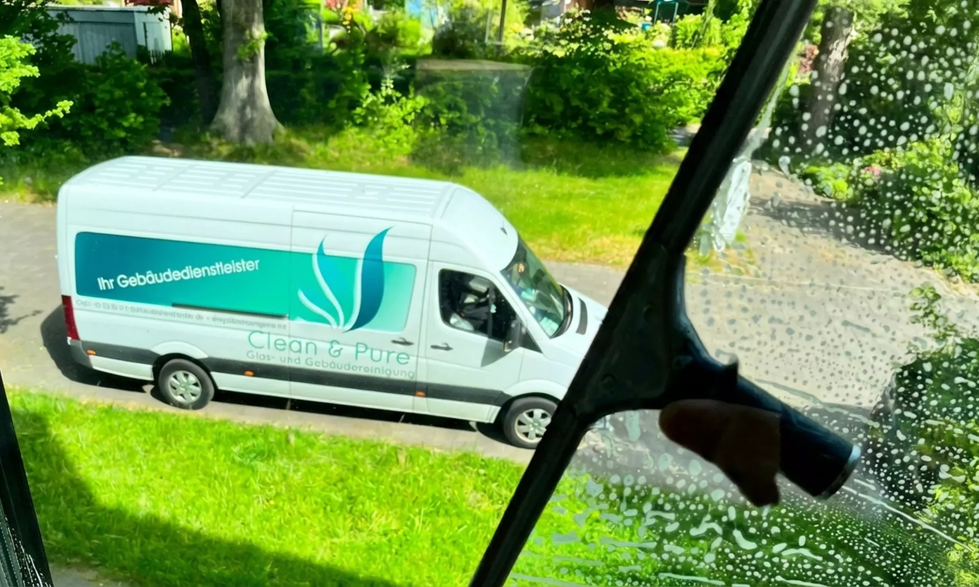 Fensterreinigung von bis zu 10-20 Fenster innen/außen