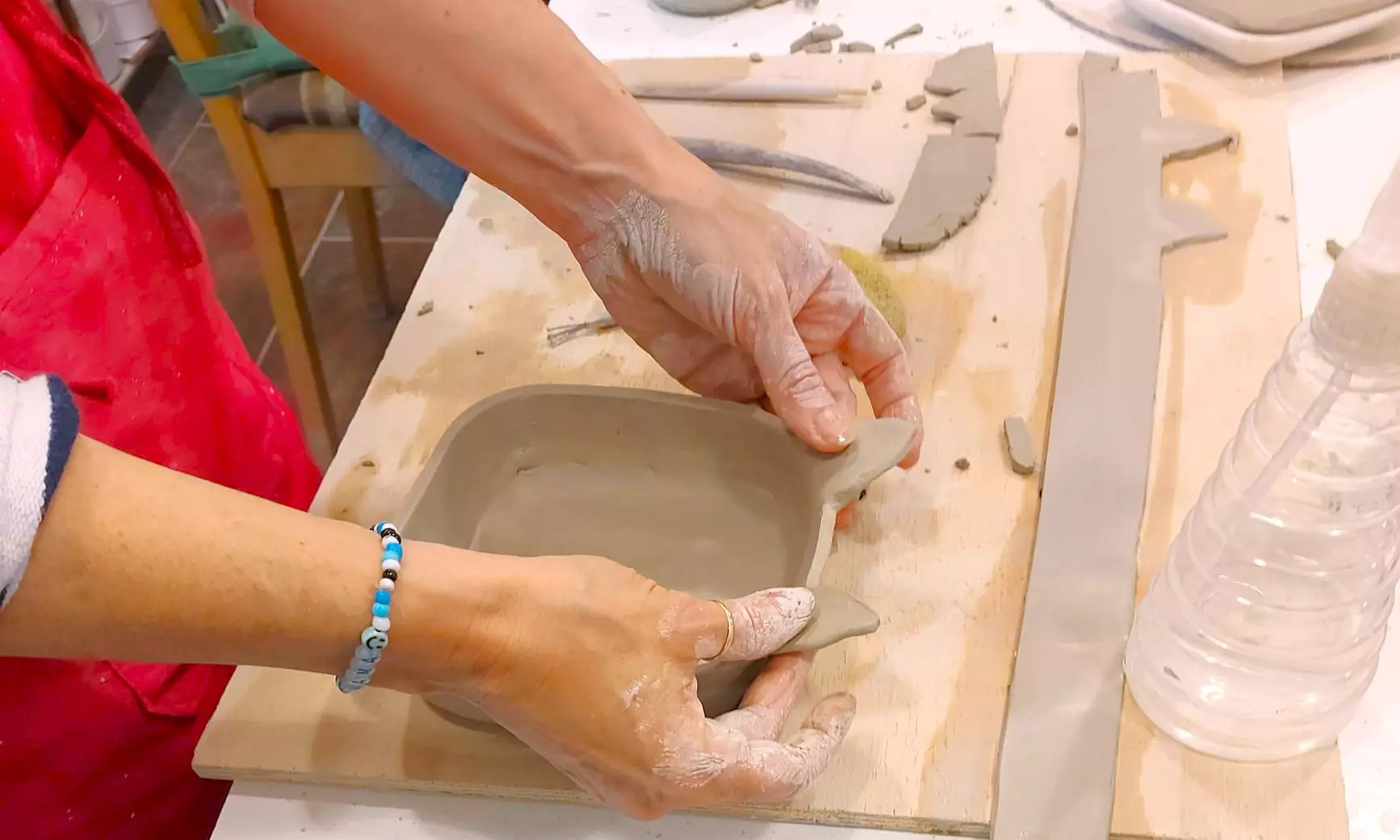 Taller de cerámica con bebida